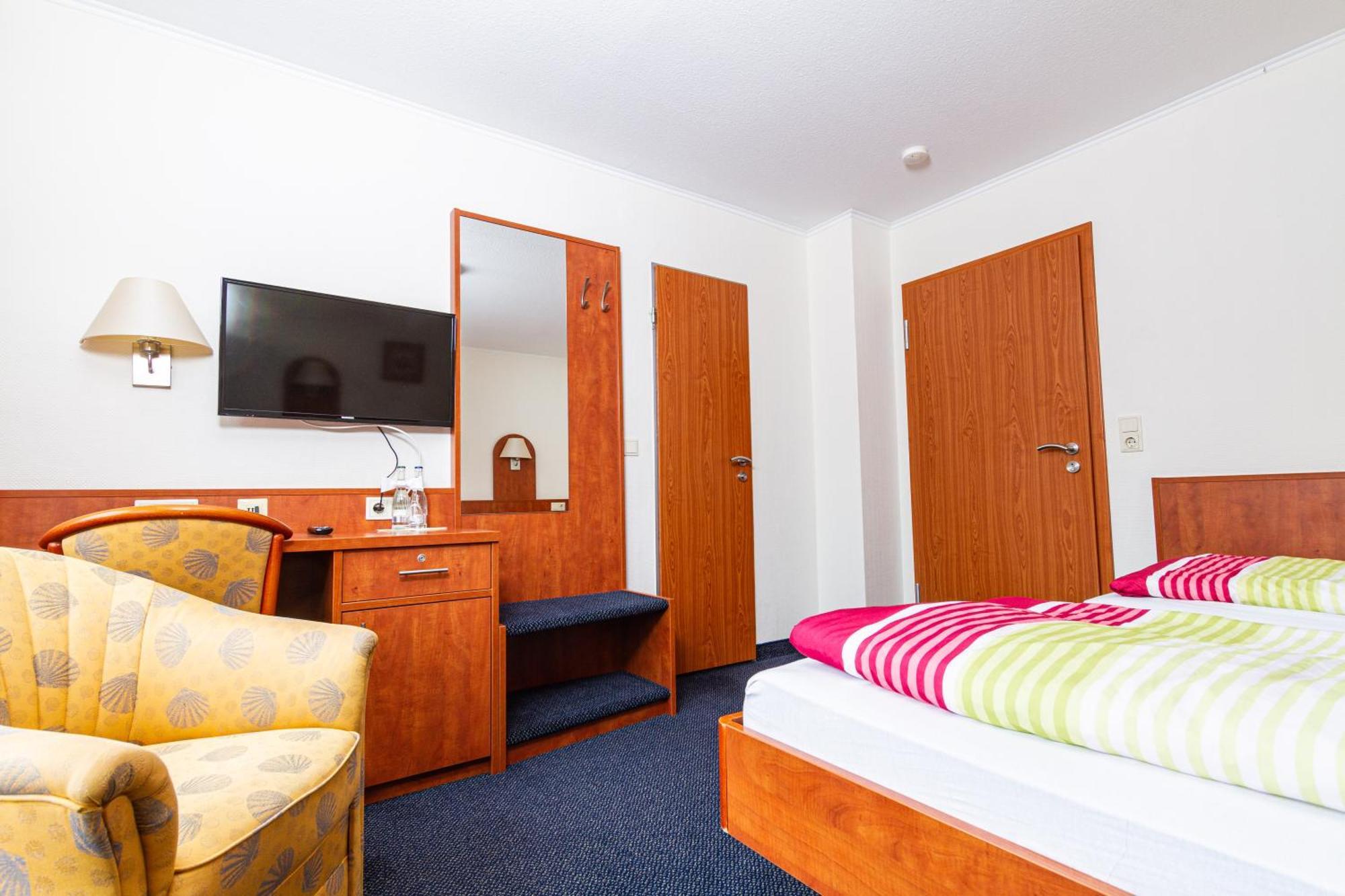 Landhotel Georgshof Гюнфельд Номер фото